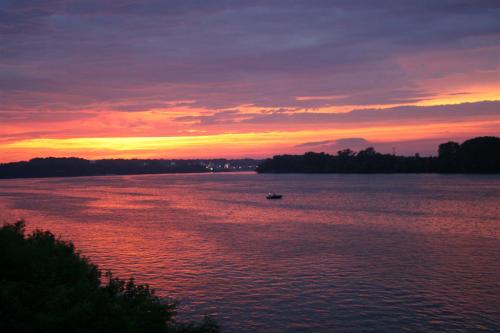 2006/07/14 - The Ohio River at Owensboro